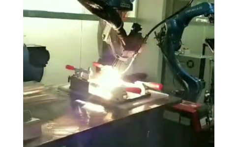 氬弧焊機器人，推拉絲脈沖鋁焊